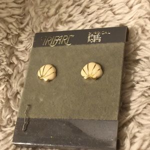 Vintage Shell Earrings